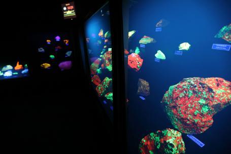 AE Seaman Mineral Museum Fluorescent Exhibit  